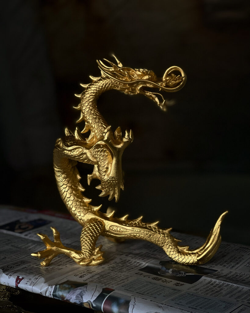 Dragon(23.4K gold leaf on bronze) 龍のオブジェ(一号色金箔、ブロンズ)